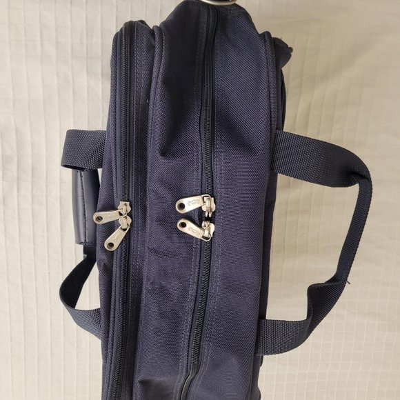 Atlantic carry on travel bag. - Picture 4 of 9